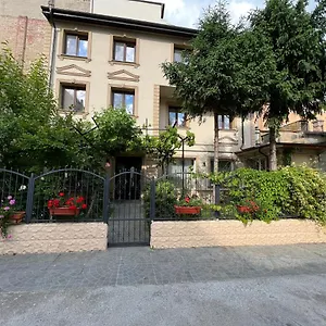 Boutique Cathedral Plaza Residences For Rent Downtown Hotel Bucarest